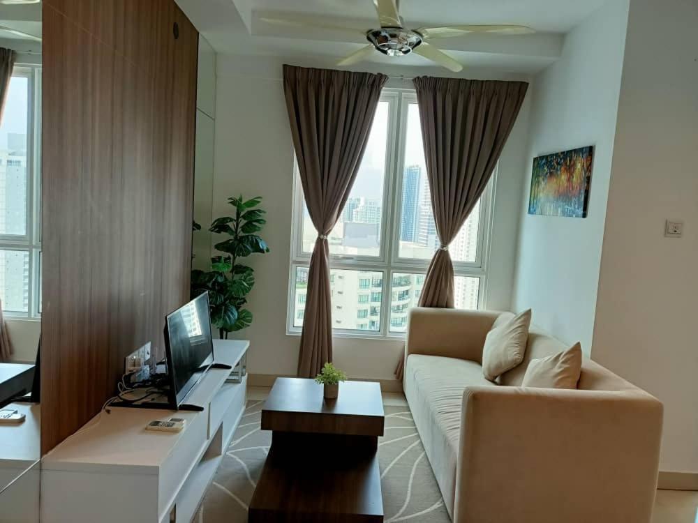Family Suites At Mansion One By Maj George Town Exterior foto