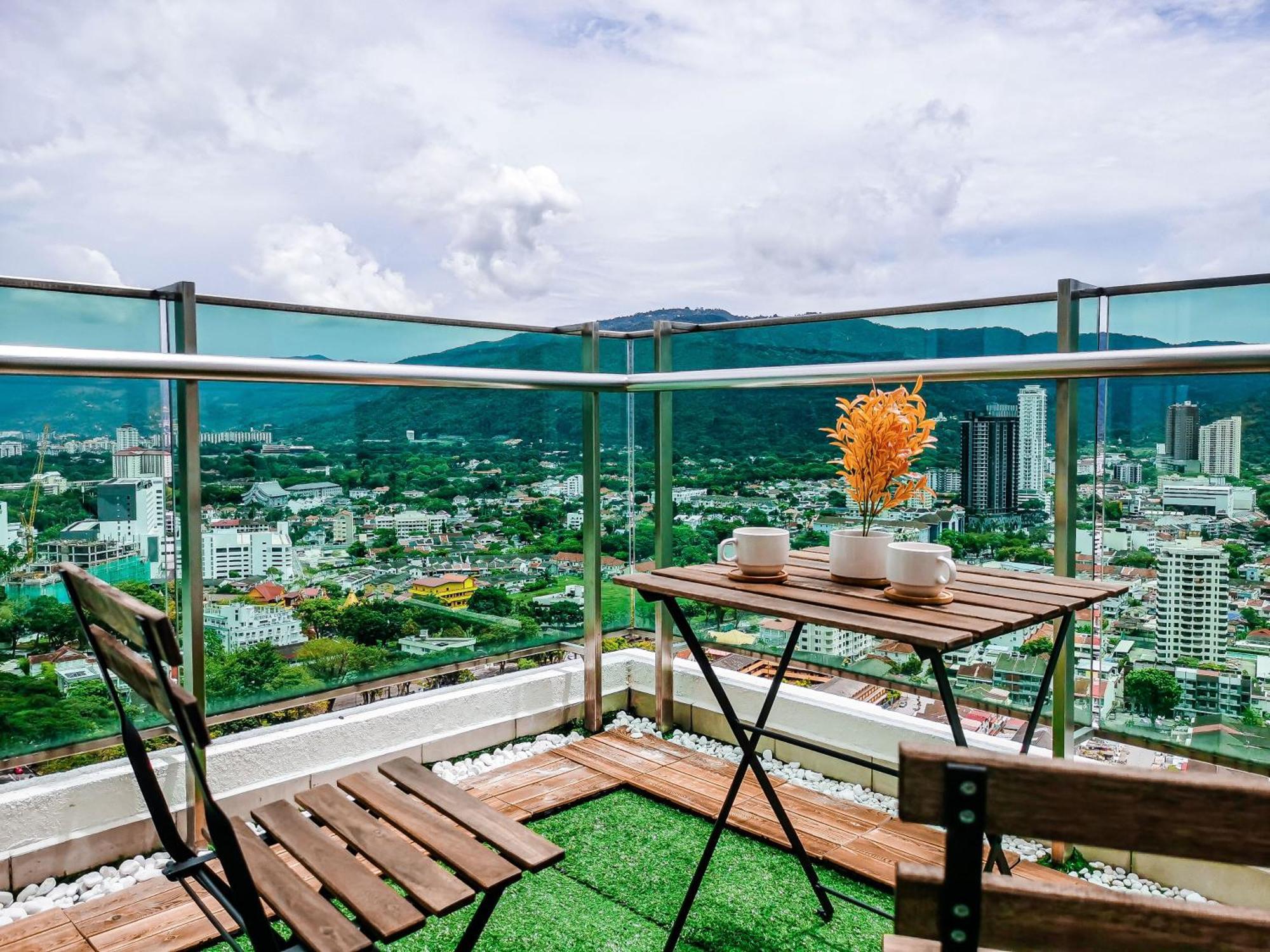 Family Suites At Mansion One By Maj George Town Exterior foto