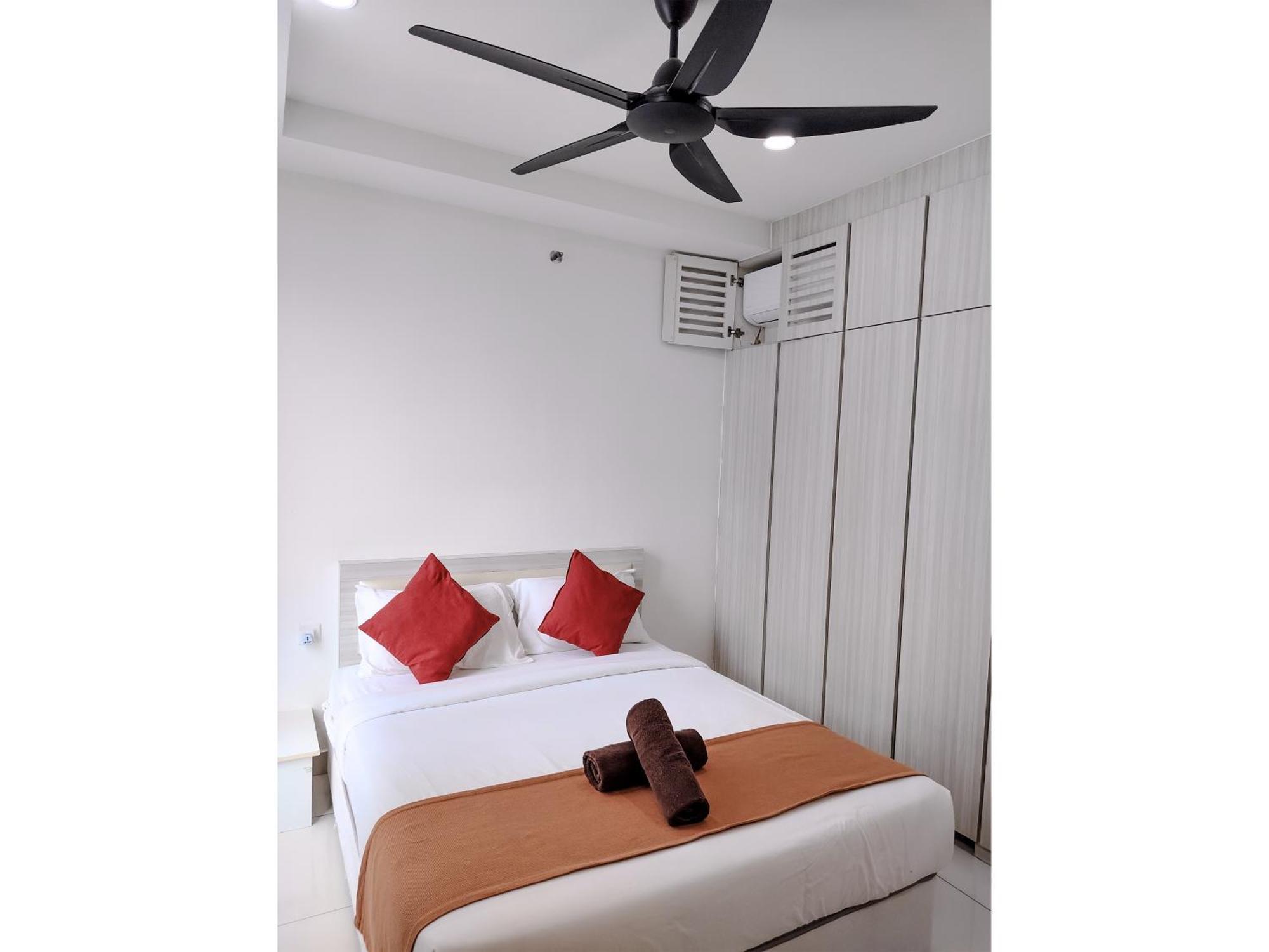 Family Suites At Mansion One By Maj George Town Exterior foto